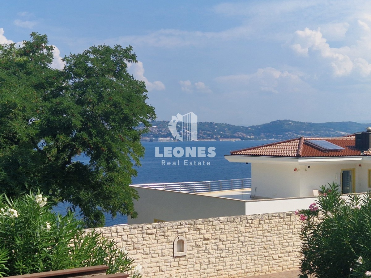 appartamento spazioso con vista mare a Monte Rosso, vicino a Umag - Umago