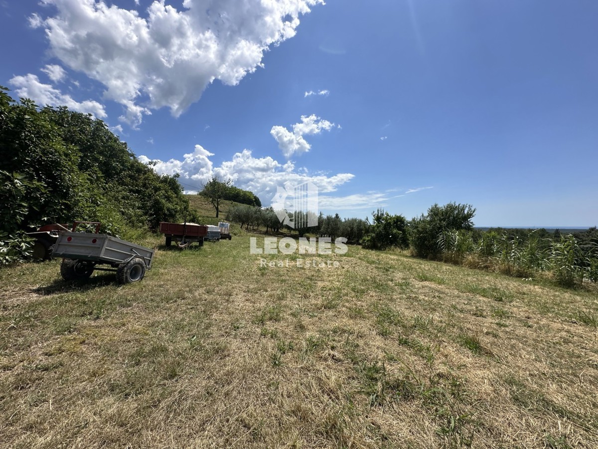 Terreno edificabile vicino a Buie