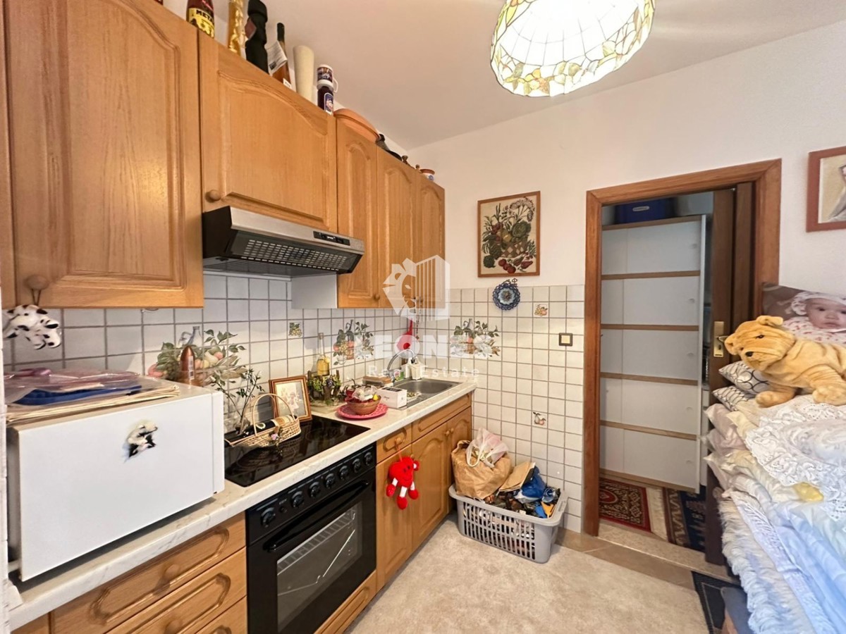 Casa indipendente in una buona posizione con vista mare a Cittanova