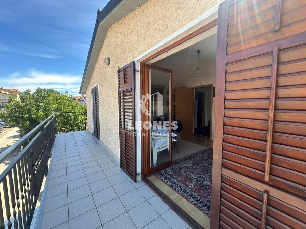 Casa indipendente in una buona posizione con vista mare a Cittanova