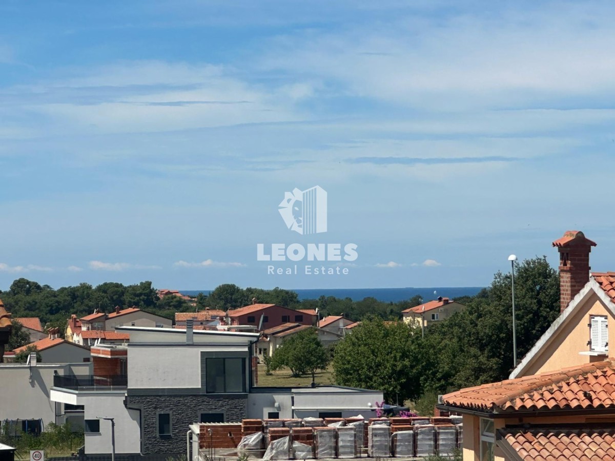 Casa indipendente in una buona posizione con vista mare a Cittanova