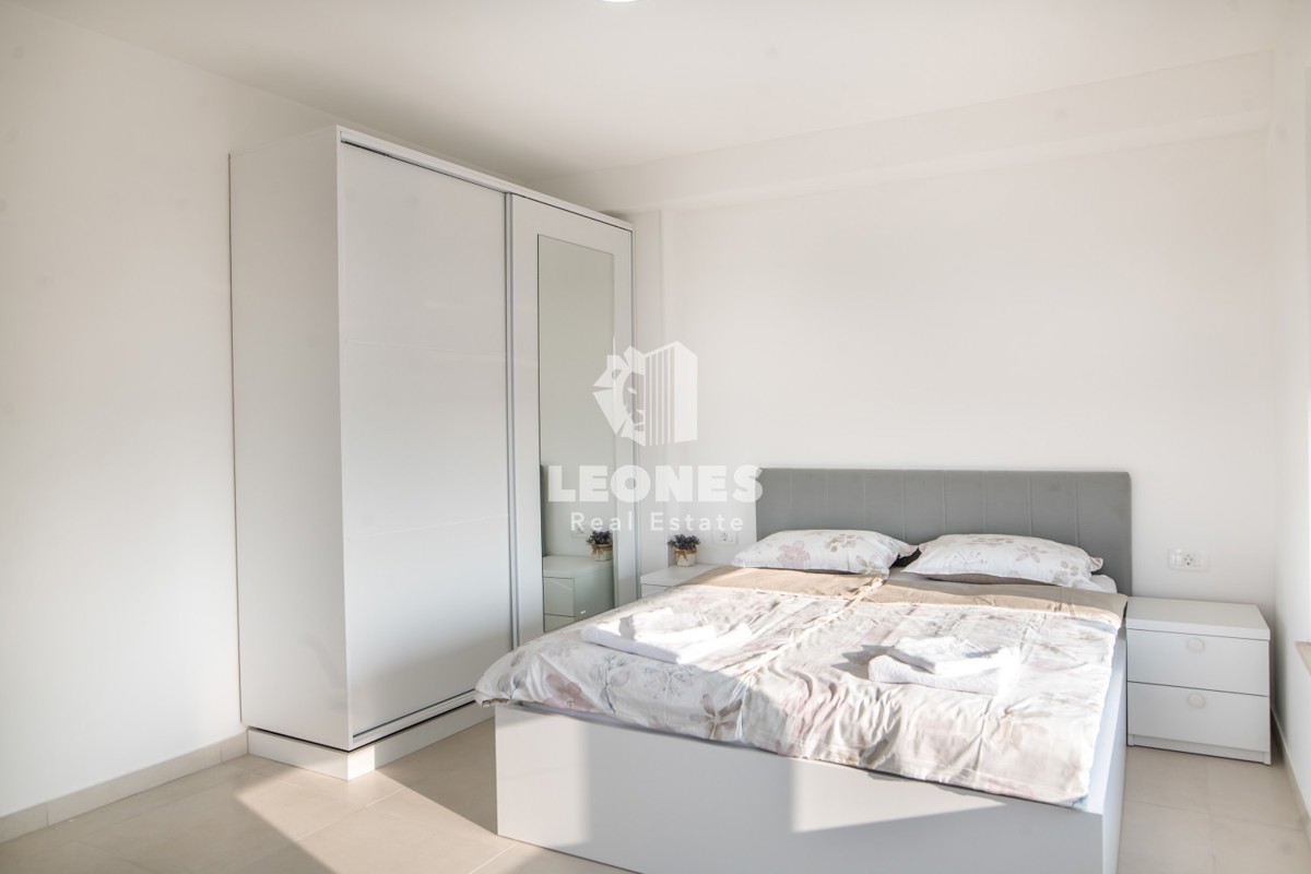 Moderna casa bifamiliare con piscina riscaldata e vista mare vicino a Umag - Umago