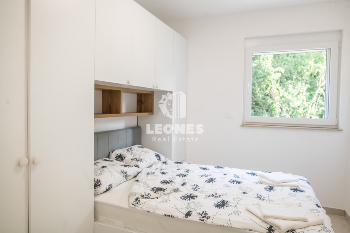 Moderna casa bifamiliare con piscina riscaldata e vista mare vicino a Umag - Umago