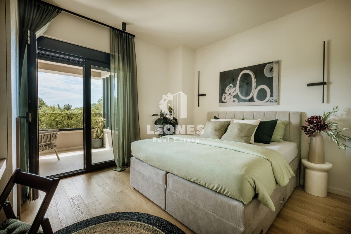 Casa bifamiliare completamente attrezzata con piscina a soli 700 metri dal mare a Vabriga