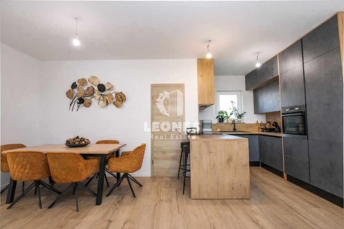 Casa bifamiliare vicino a Tar - Torre