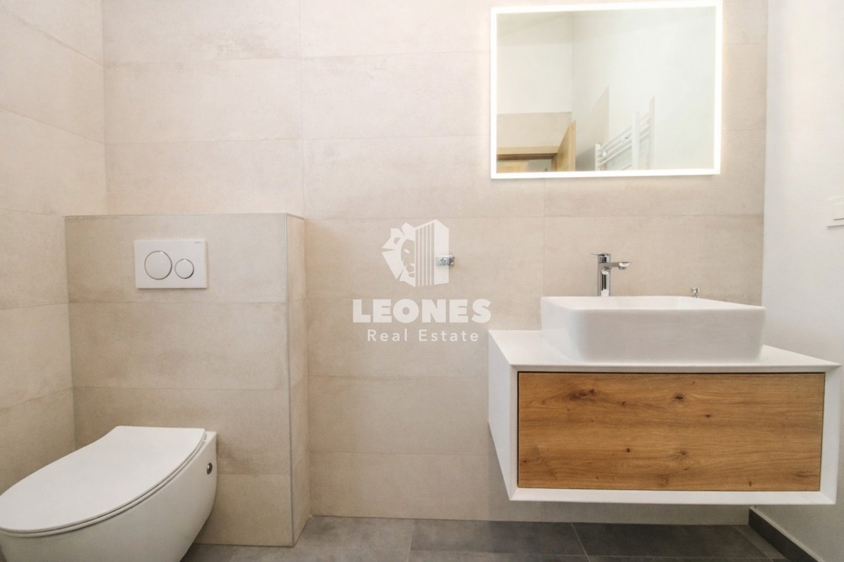 Casa bifamiliare vicino a Tar - Torre