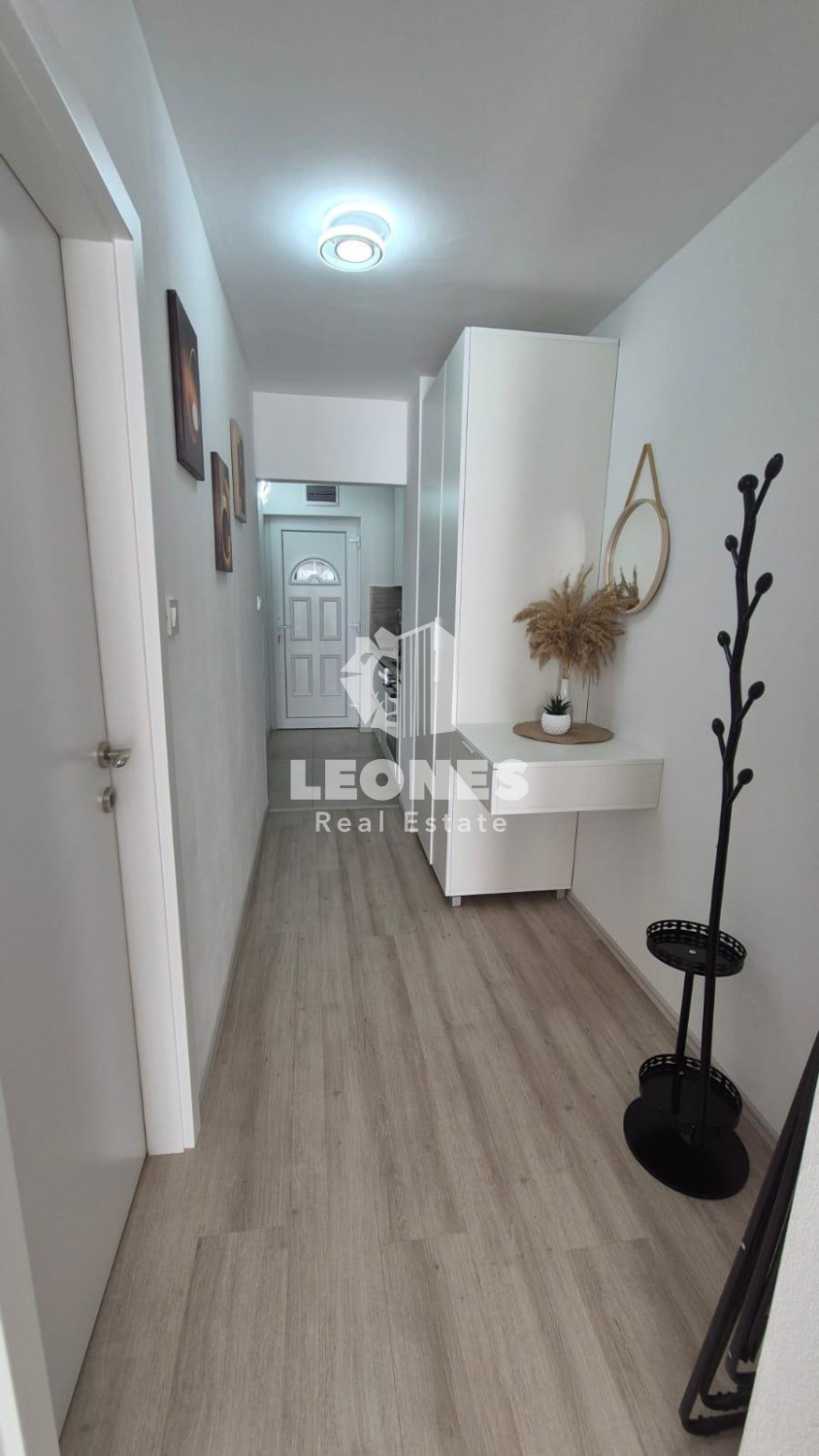 Appartamento ristrutturato con giardino vicino al mare a Novigrad