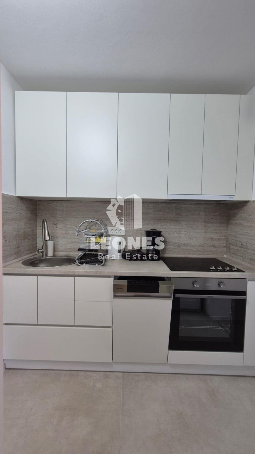 Appartamento ristrutturato con giardino vicino al mare a Novigrad