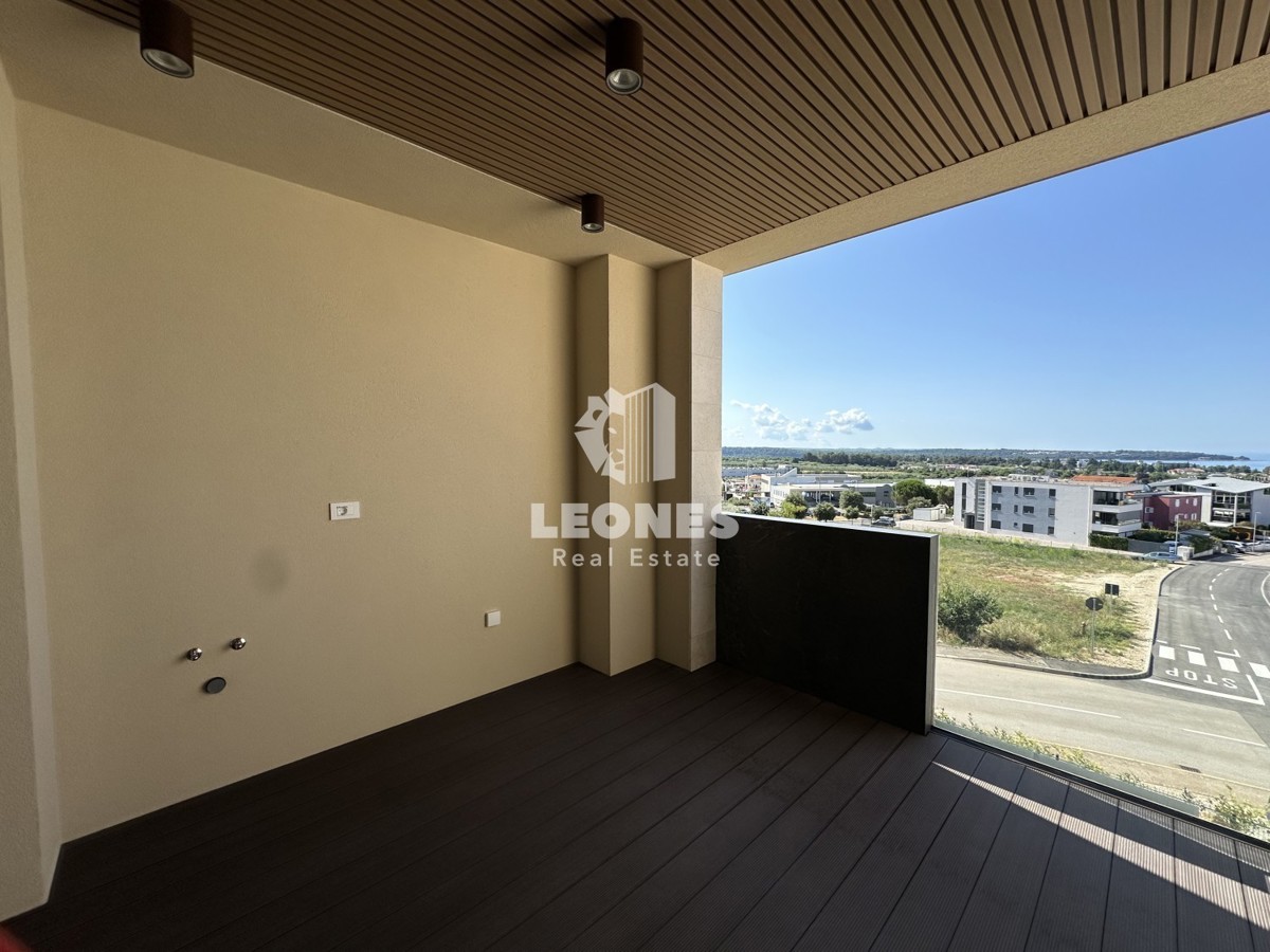 Appartamento di qualità in un lussuoso edificio nuovo con ascensore e vista sul mare a Cittanova