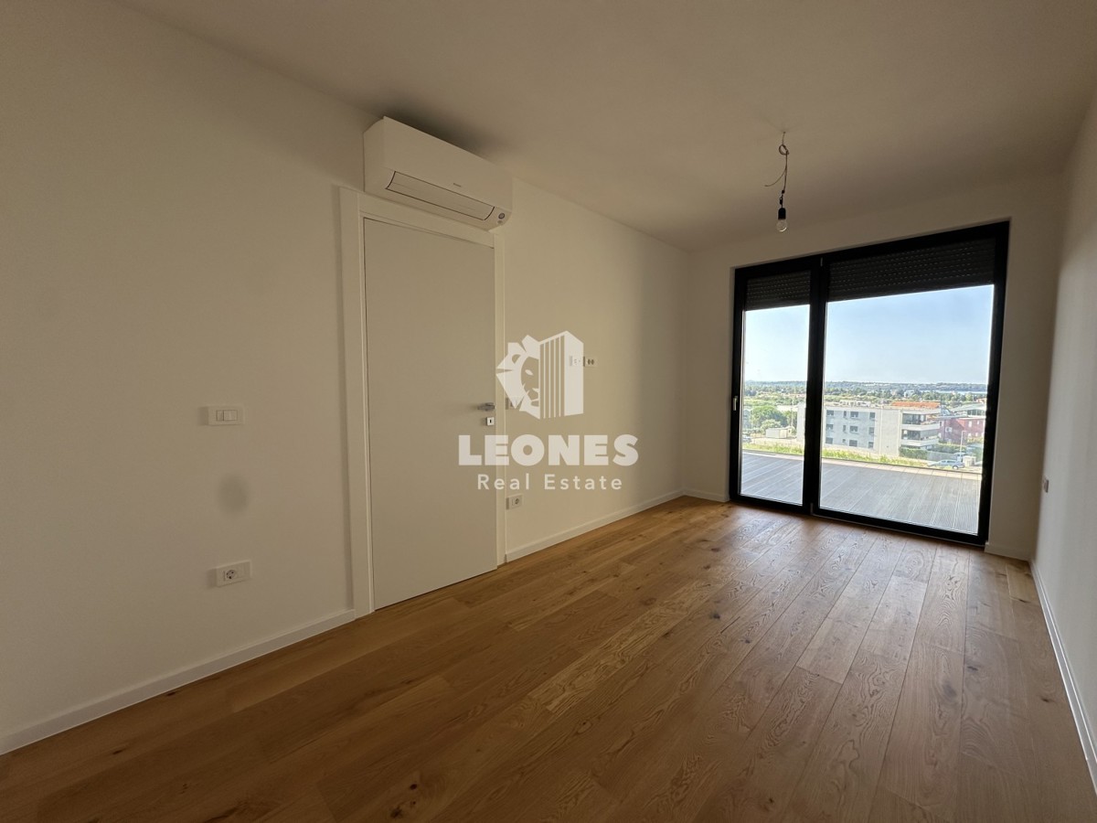 Appartamento di qualità in un lussuoso edificio nuovo con ascensore e vista sul mare a Cittanova