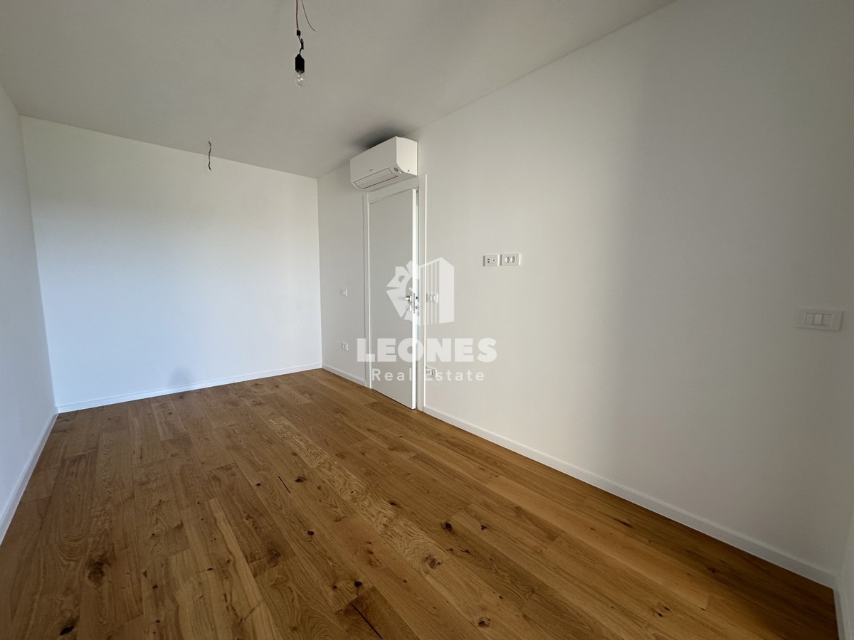 Appartamento di qualità in un lussuoso edificio nuovo con ascensore e vista sul mare a Cittanova