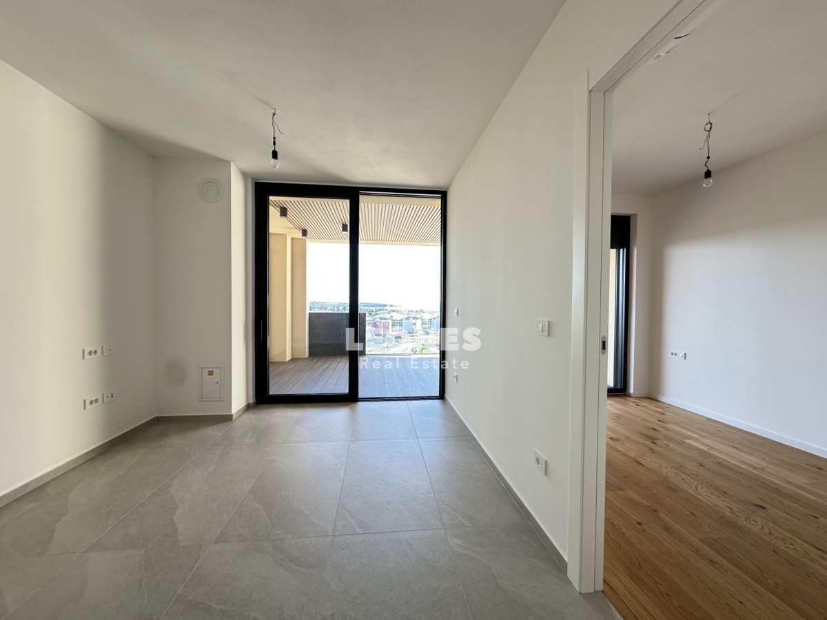 Appartamento di qualità in un lussuoso edificio nuovo con ascensore e vista sul mare a Cittanova