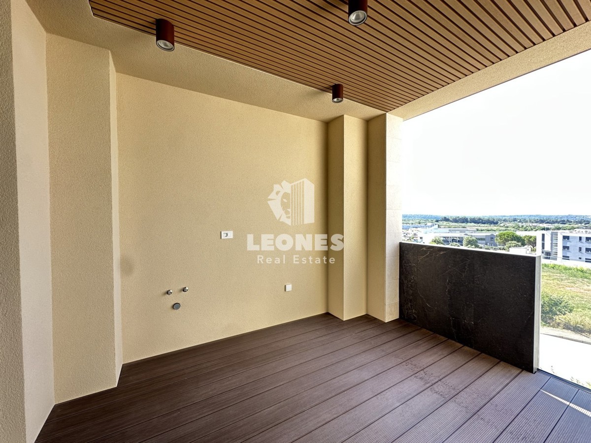 Appartamento di qualità in un lussuoso edificio nuovo con ascensore e vista sul mare a Cittanova