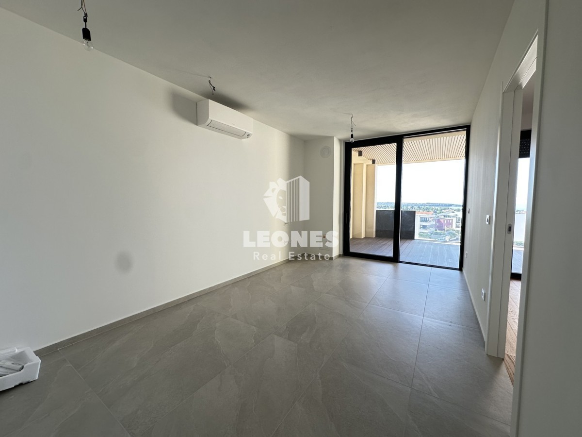 Appartamento di qualità in un lussuoso edificio nuovo con ascensore e vista sul mare a Cittanova