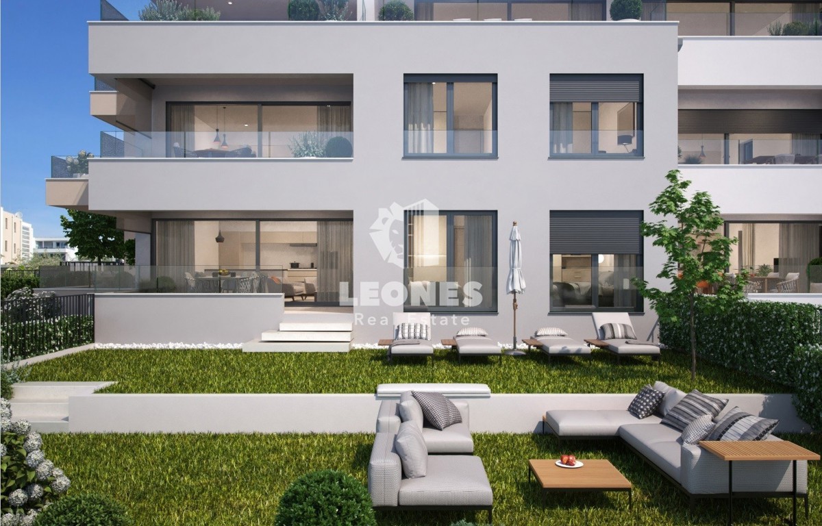 Confortevole appartamento con giardino e vista mare in un nuovo edificio di qualità a Cittanova