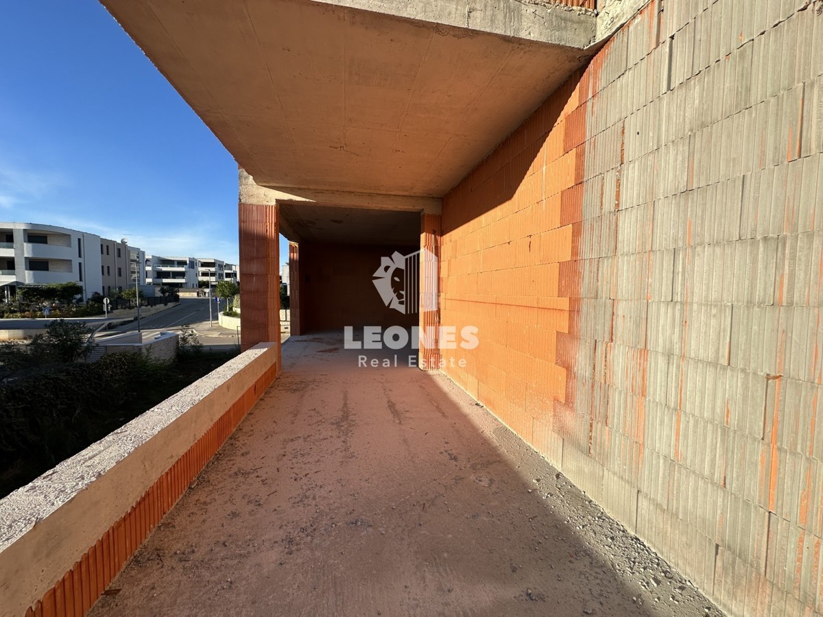 Appartamento al primo piano con ascensore e bellissima vista sul mare in un nuovo edificio a Cittanova