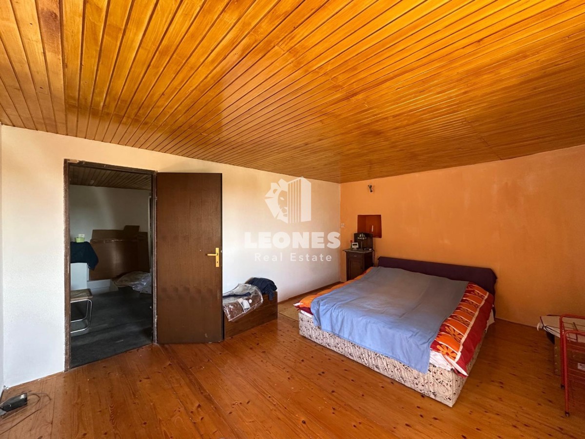 Casa in pietra nel centro di Momiano