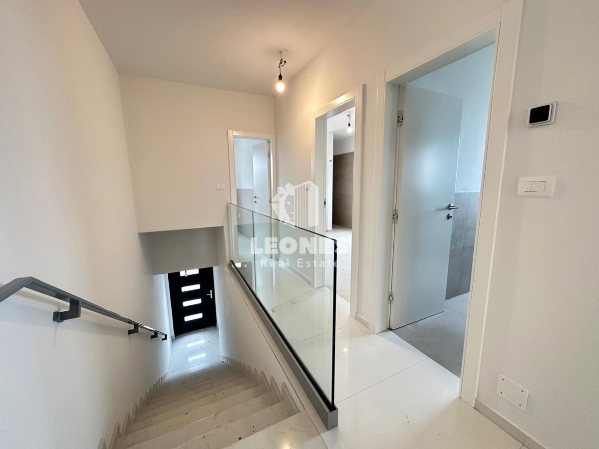 Appartamento duplex di qualità con vista mare aperta a Parenzo