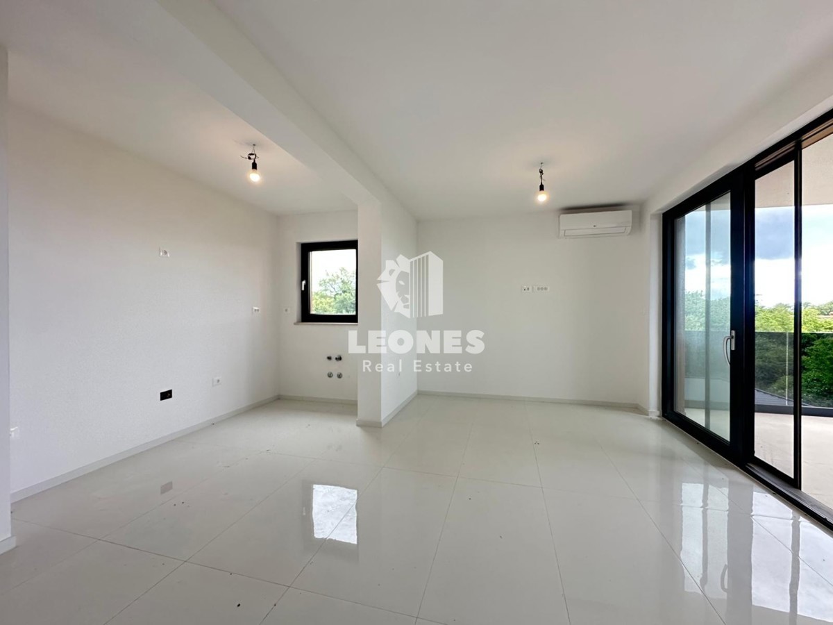 Appartamento duplex di qualità con vista mare aperta a Parenzo