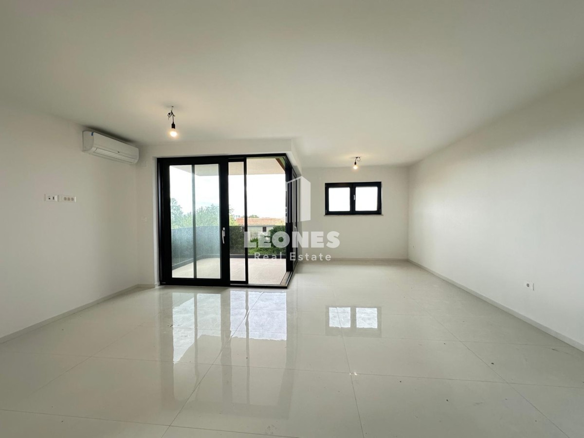 Appartamento duplex di qualità con vista mare aperta a Parenzo