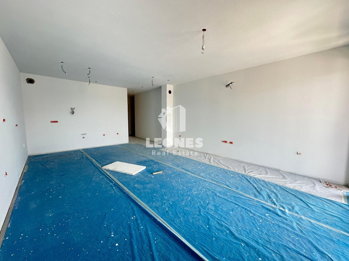 Confortevole appartamento al primo piano con due camere da letto a soli 700 metri dal mare a Tar
