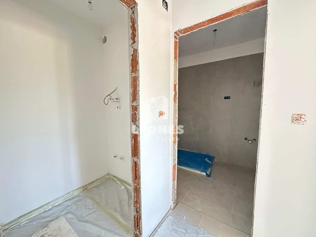 Confortevole appartamento al primo piano con due camere da letto a soli 700 metri dal mare a Tar