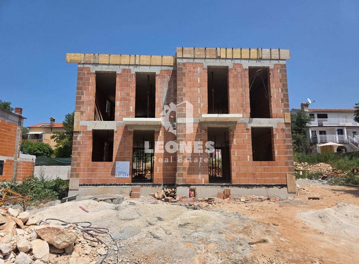 Moderna casa bifamiliare con piscina ai dintorni di Umag - Umago