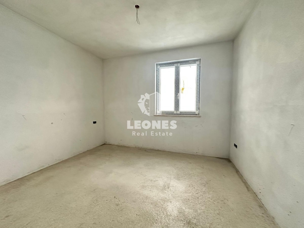 Appartamento al primo piano con vista mare e ascensore in una nuova palazzina a Tar