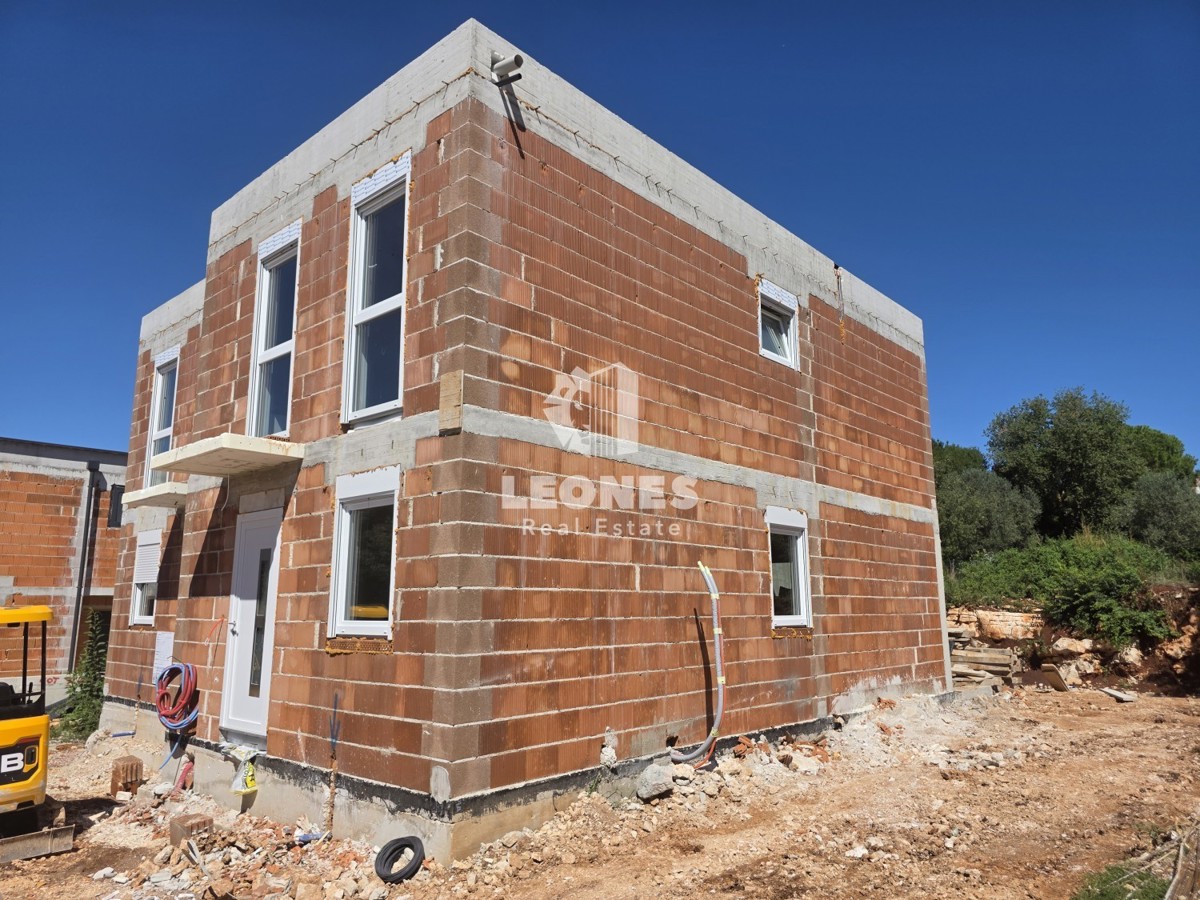 Moderna casa bifamiliare con piscina vicino a Umag - Umago