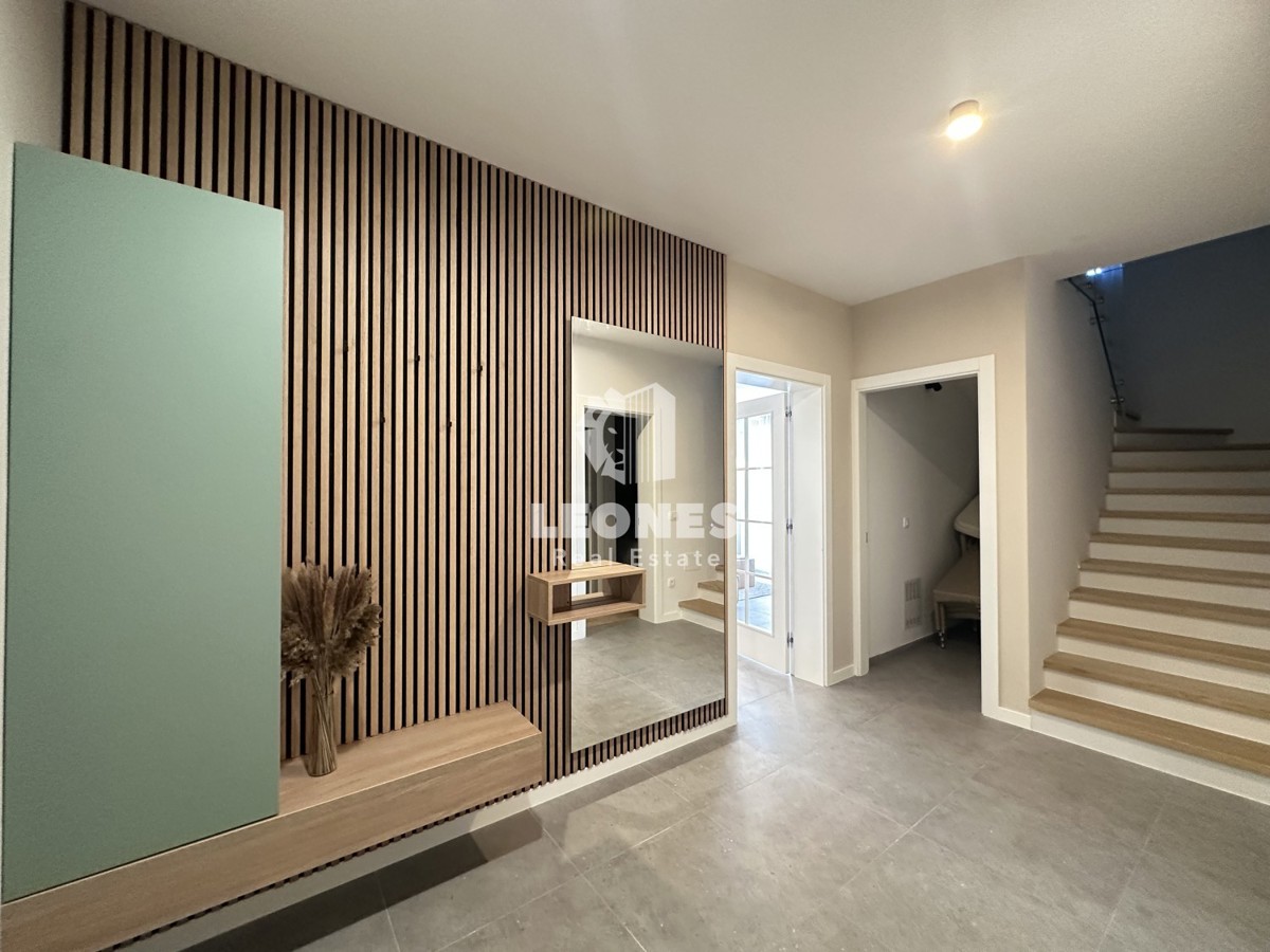 Appartamento duplex di alta qualità con piscina, completamente attrezzato a Tar