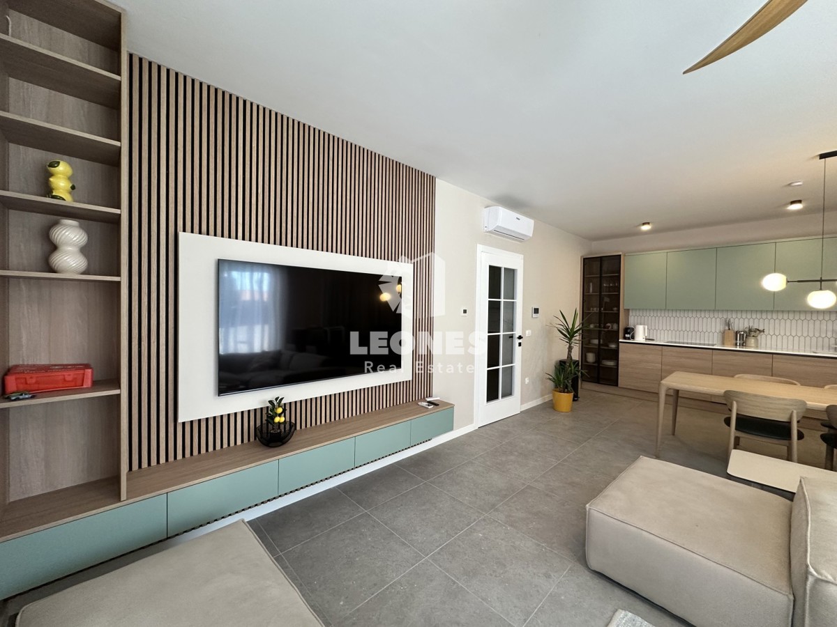 Appartamento duplex di alta qualità con piscina, completamente attrezzato a Tar