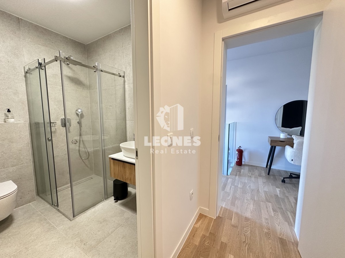 Appartamento duplex di alta qualità con piscina, completamente attrezzato a Tar