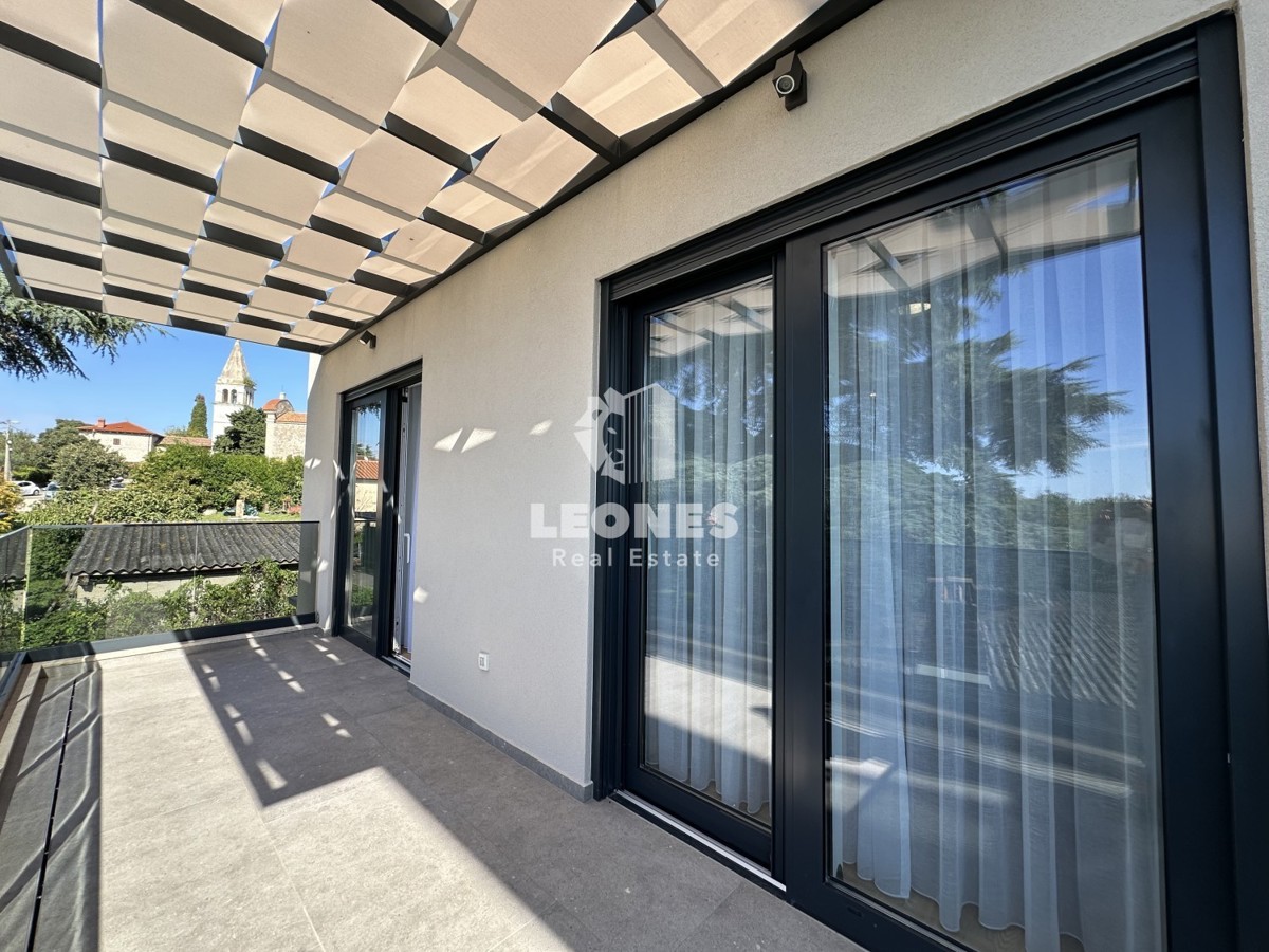 Appartamento duplex di alta qualità con piscina, completamente attrezzato a Tar