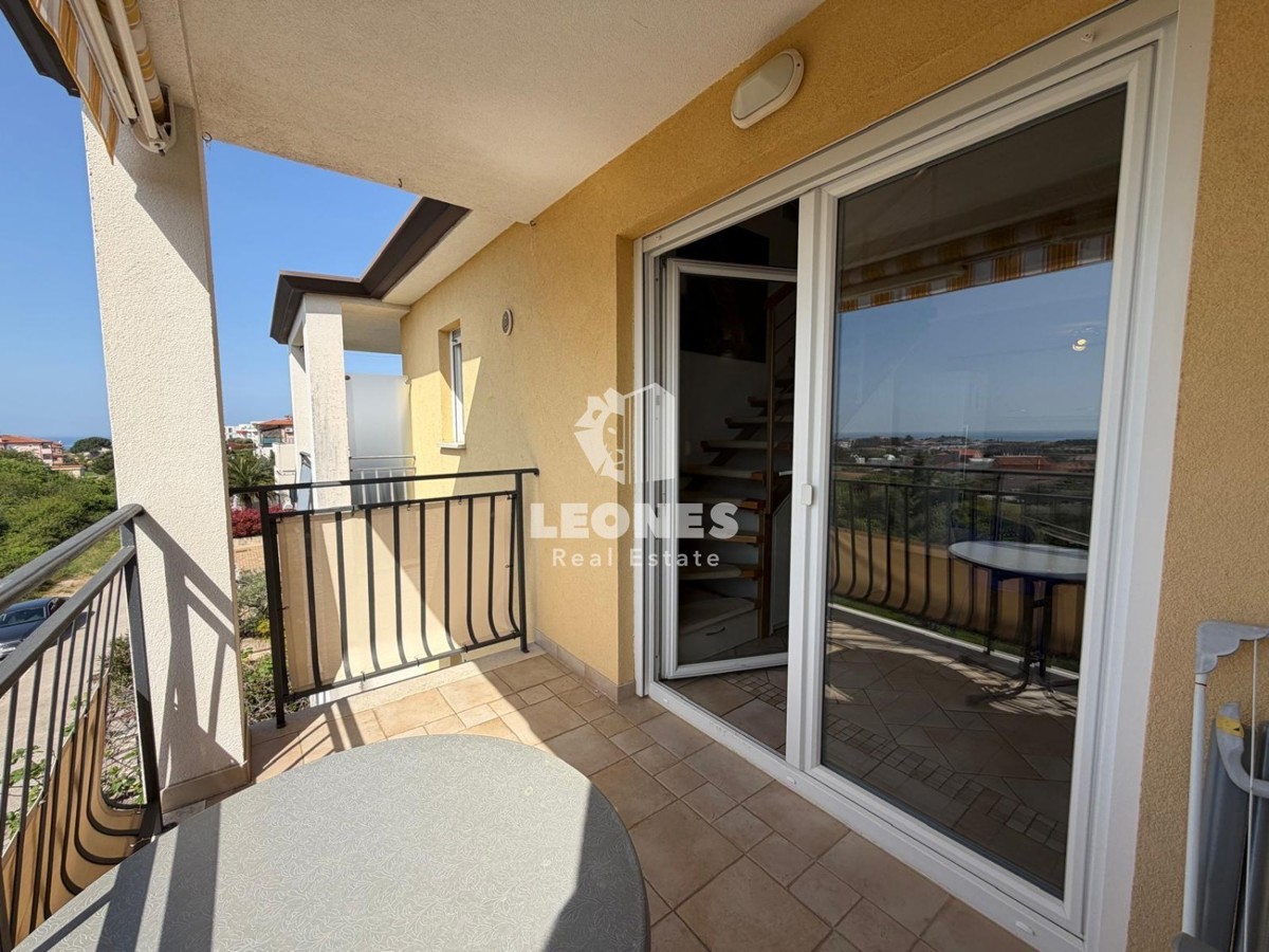 Appartamento completamente arredato con vista mare in un'ottima posizione a Novigrad