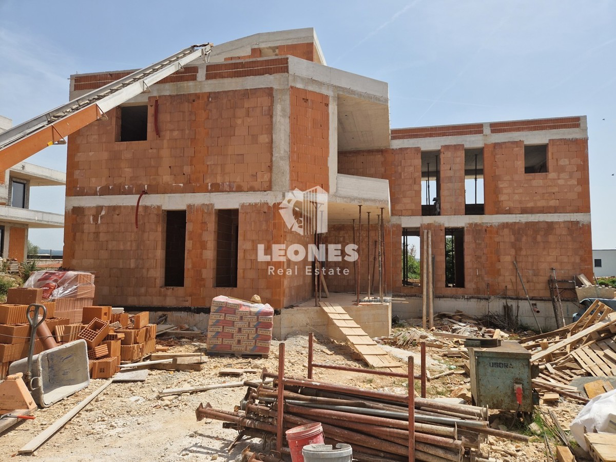 Impressionante villa con piscina e vista ai dintorni di Poreč - Parenzo