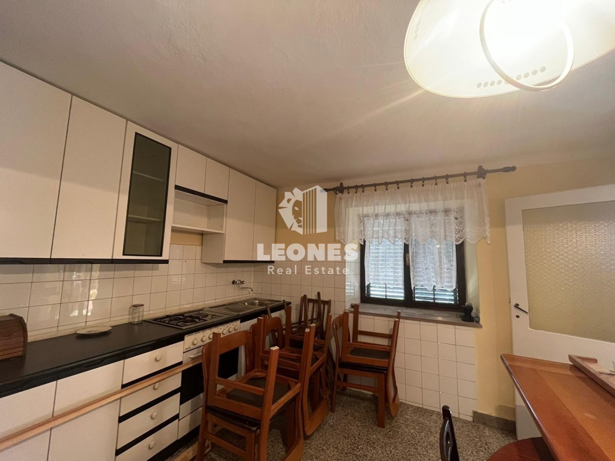 Casa in pietra con grande potenziale nelle vicinanze di Buie