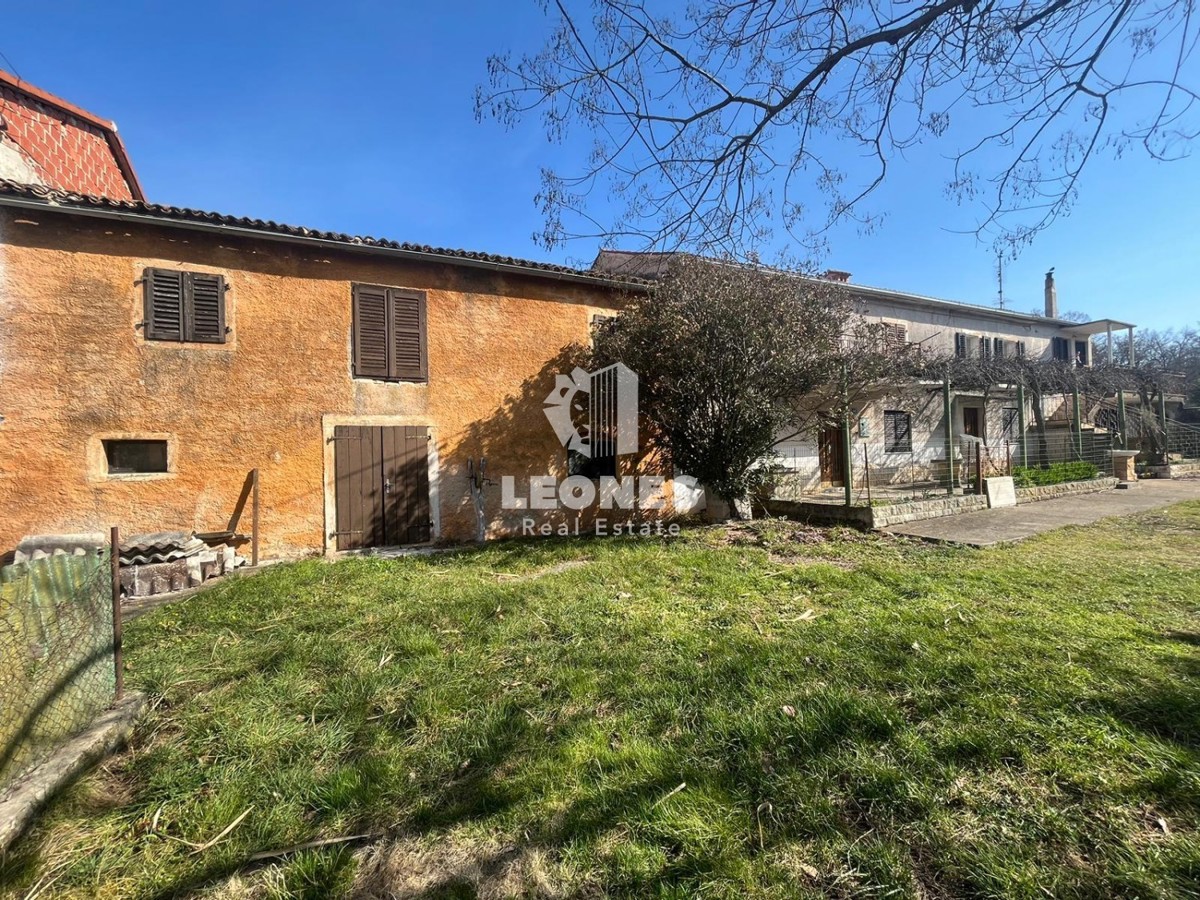 Casa in pietra con grande potenziale nelle vicinanze di Buie