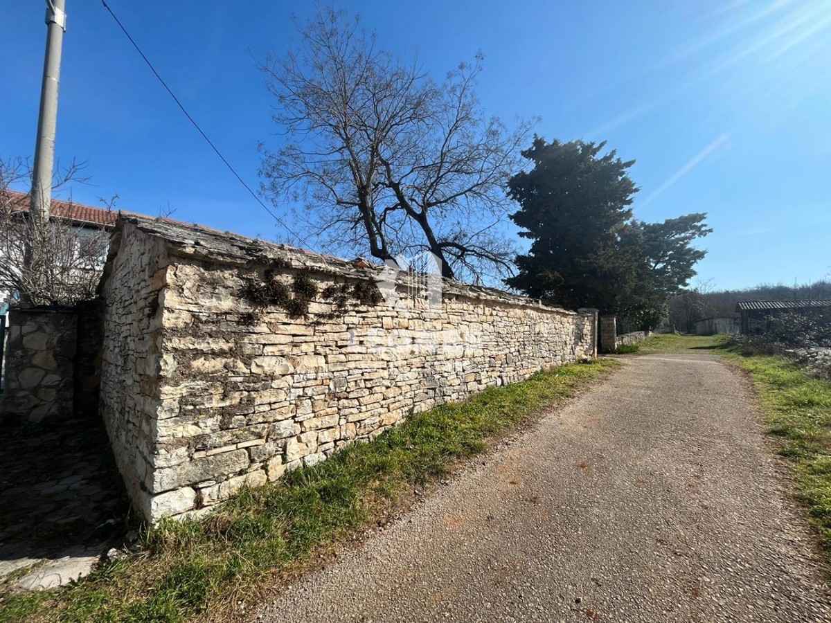 Casa in pietra con grande potenziale nelle vicinanze di Buie