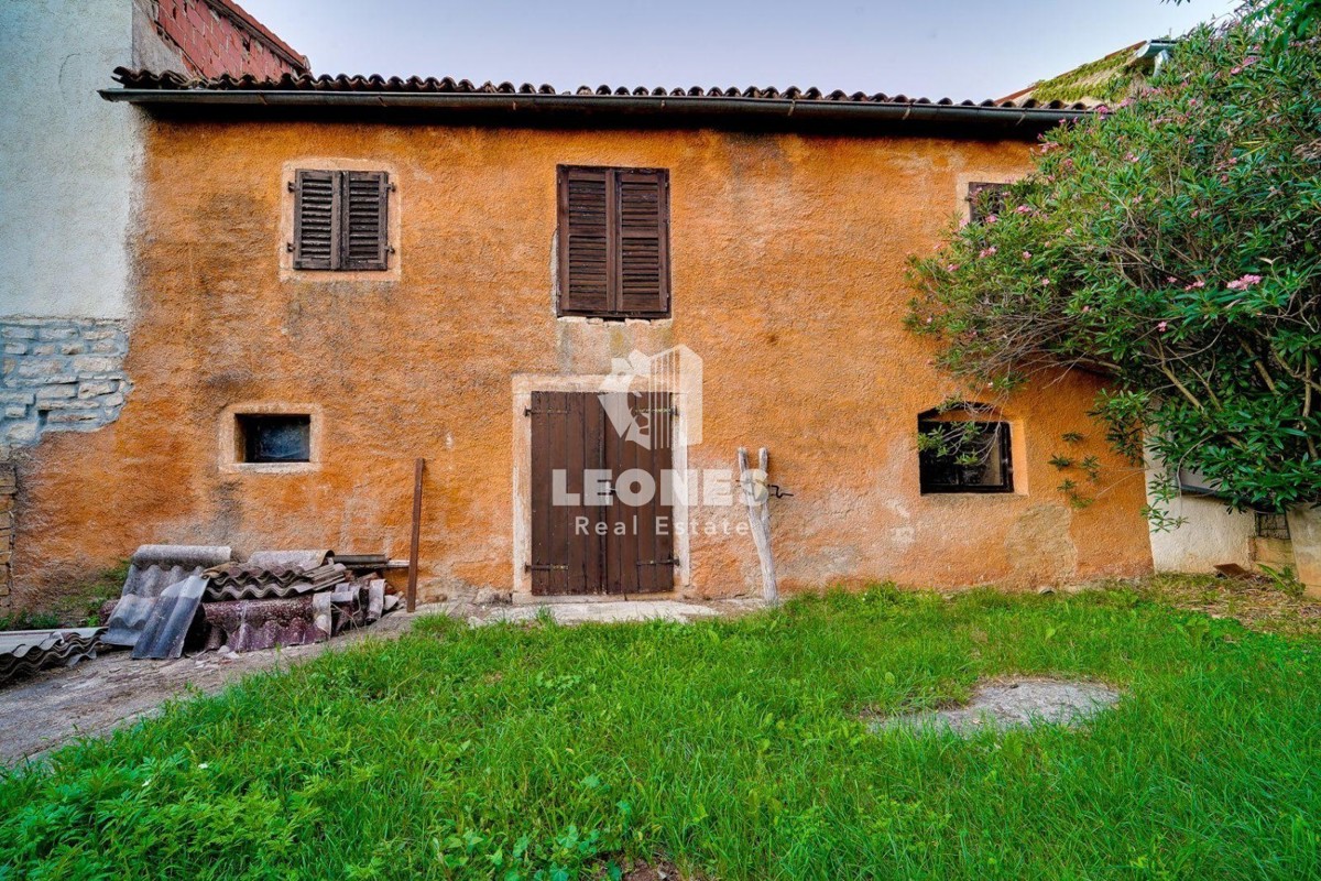 Casa in pietra con grande potenziale nelle vicinanze di Buie