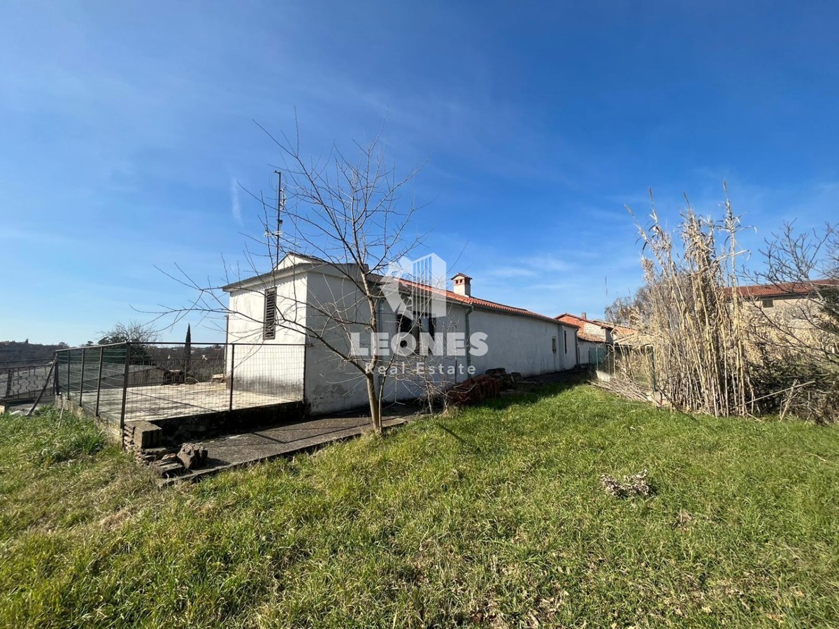 Casa in pietra con grande potenziale nelle vicinanze di Buie