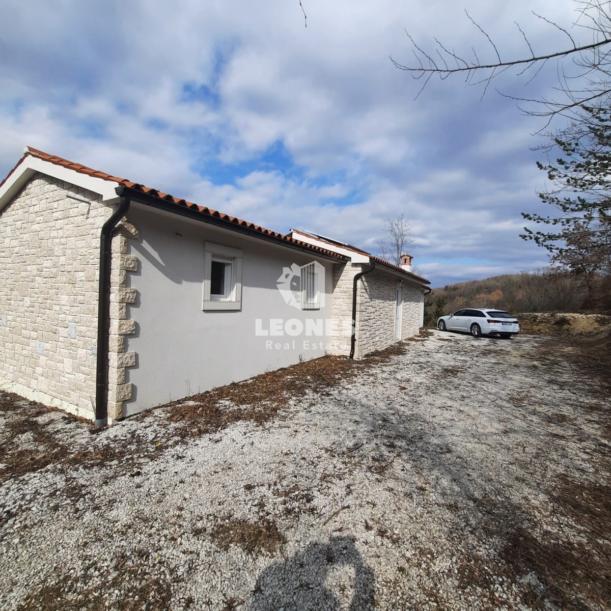 Casa isolata con bellissima vista sul verde ai dintorni di Pazin - Pisinio