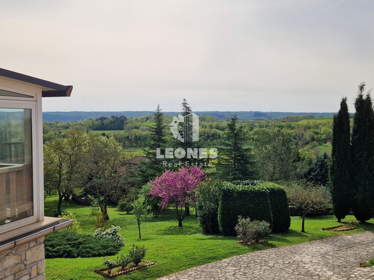 Proprietà con vista sulla natura ai dintorni di Brtonigla - Verteneglio