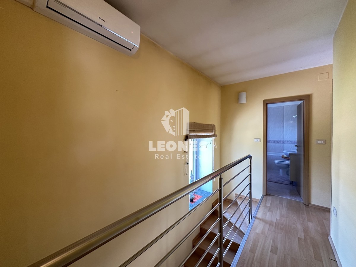 Casa indipendente con terreno edificabile a Verteneglio