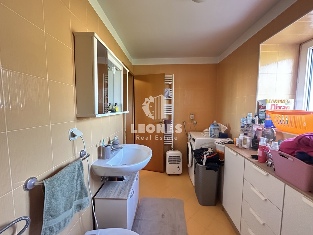 Casa indipendente con terreno edificabile a Verteneglio