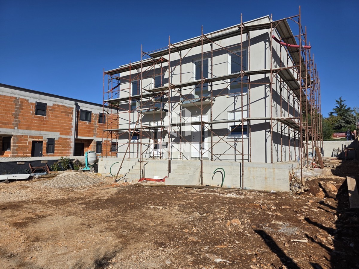 Casa bifamiliare con piscina nelle vicinanze di Umag - Umago