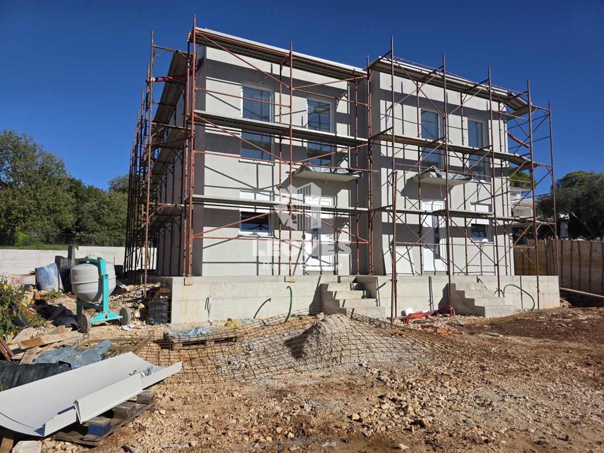 Casa bifamiliare con piscina nelle vicinanze di Umag - Umago