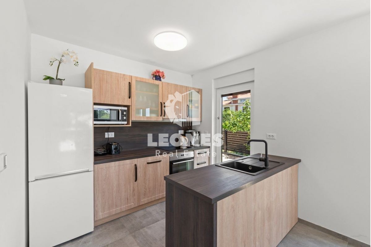 Villa moderna con piscina e vista sul mare a Vabriga, vicino a Poreč - Parenzo