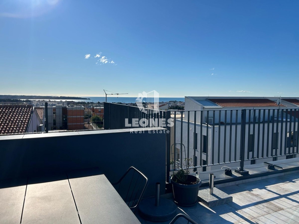 Esclusivo appartamento con vista panoramica sul mare a Novigrad