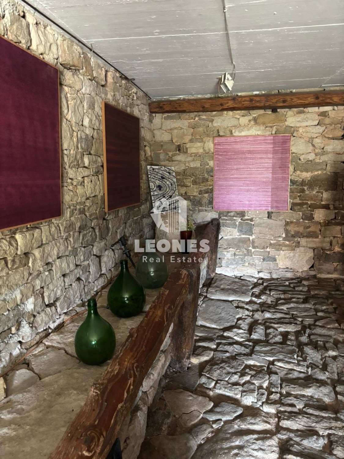 Bellissima casa indipendente in pietra vicino a Buje con vista mare