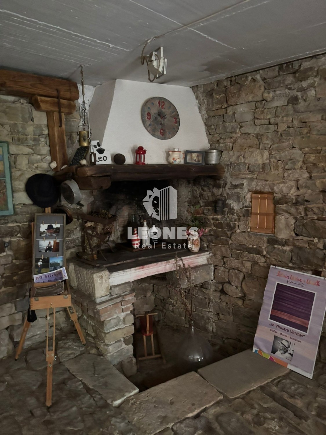 Bellissima casa indipendente in pietra vicino a Buje con vista mare